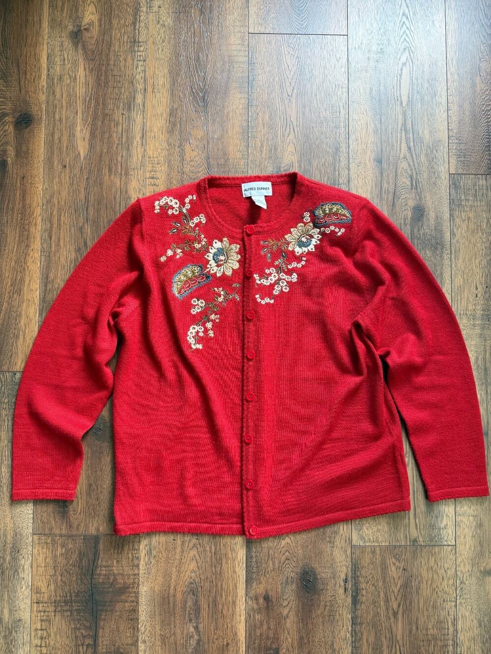 Grandmacore Red Embroidered Beaded Wool Blend Cottage Alfred Dunner Cardigan L